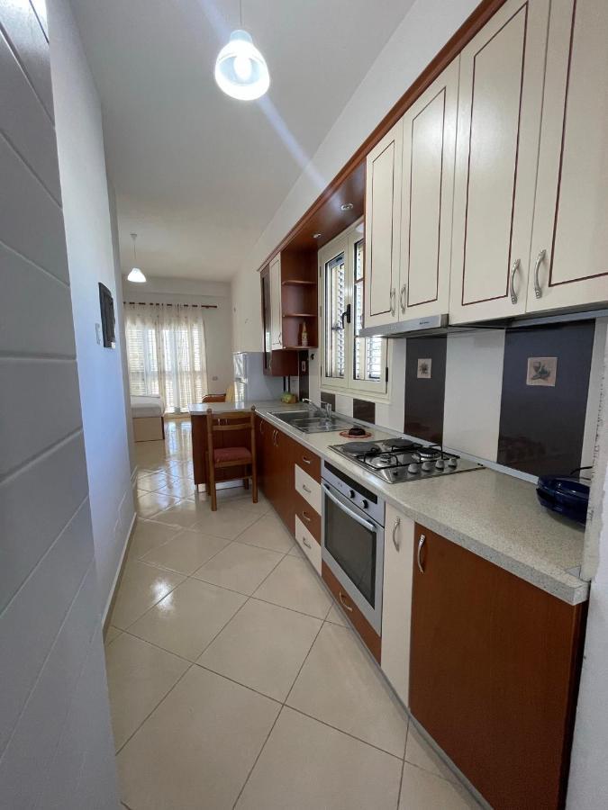 John'S Holiday Home Влёра Экстерьер фото