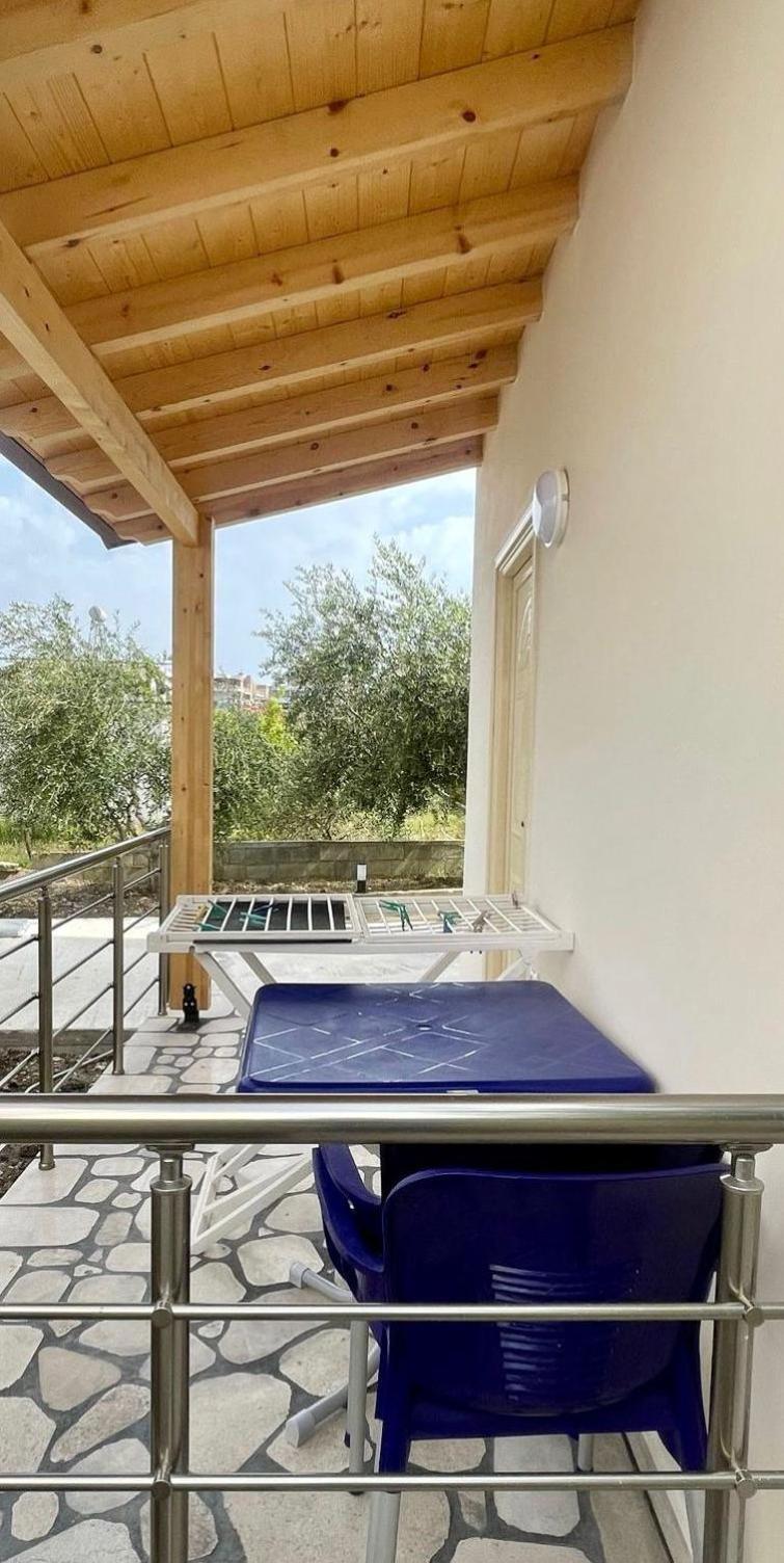 John'S Holiday Home Влёра Экстерьер фото